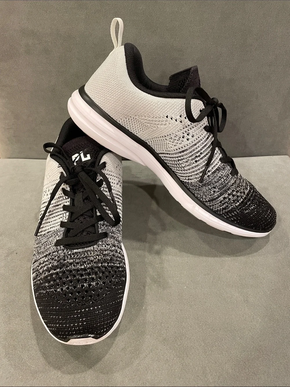 APL Techloom Pro W 10.5 Sneakers Mesh Lightweight Women’s Running Shoes
